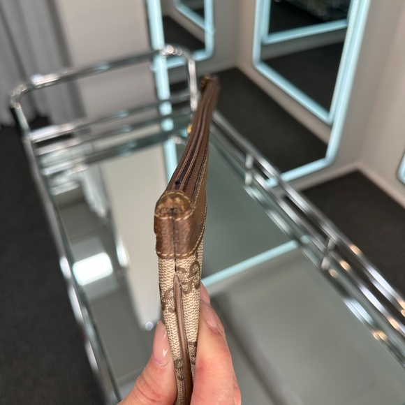 Gucci portfolio - Picture 5 of 8